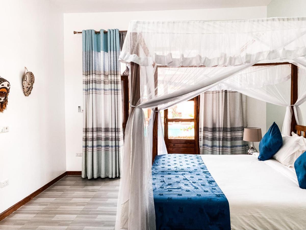 The Golden Blue Luxury Hotel Bwejuu Zewnętrze zdjęcie
